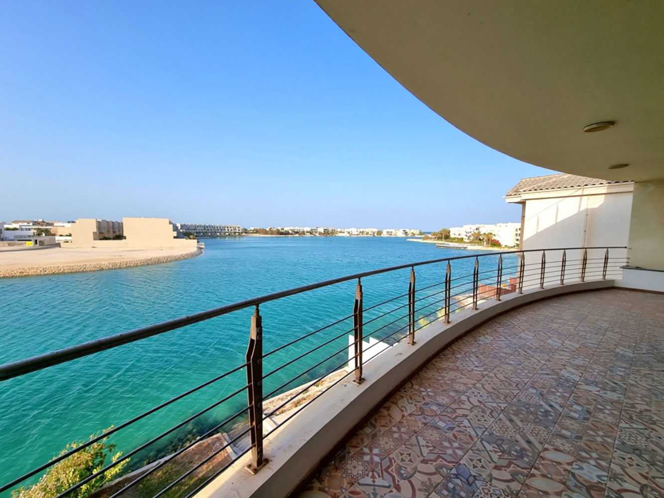 Villa for Sale in Amwaj Island Image #1908 3