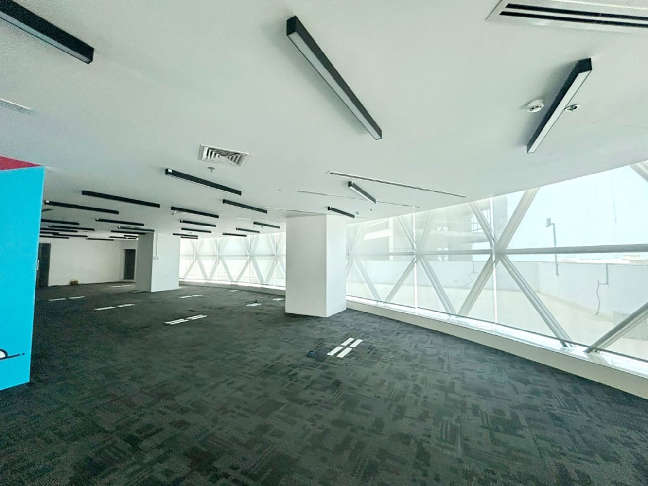 صورة مكتب للإيجار في ضاحية السيف #1975 4