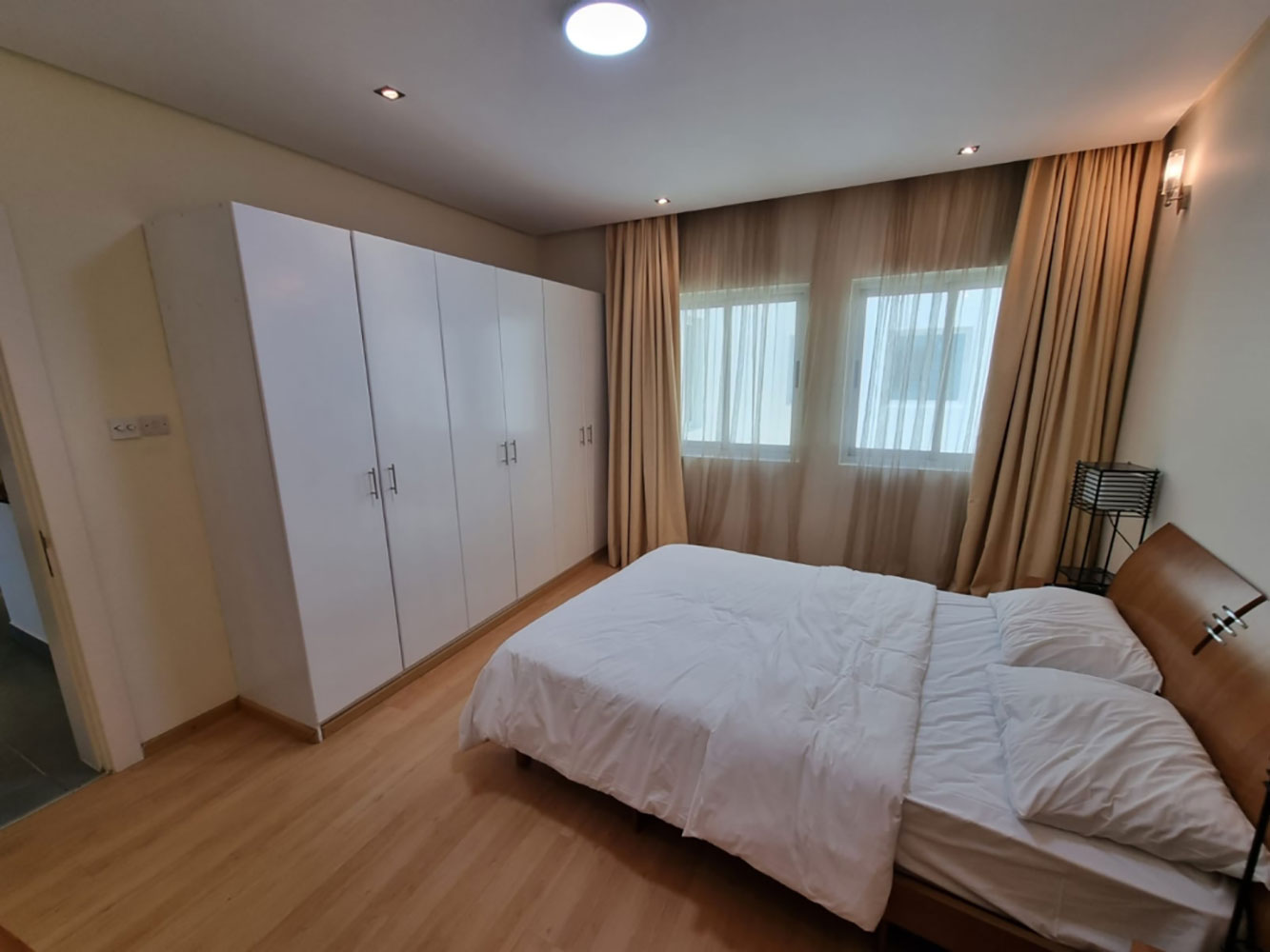 صورة شقة للإيجار في جزر امواج #1976 4