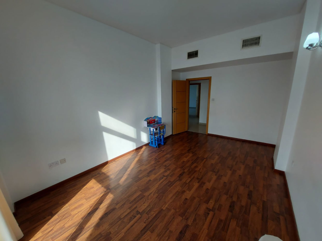 صورة شقة للبيع في جزر امواج #1992 6