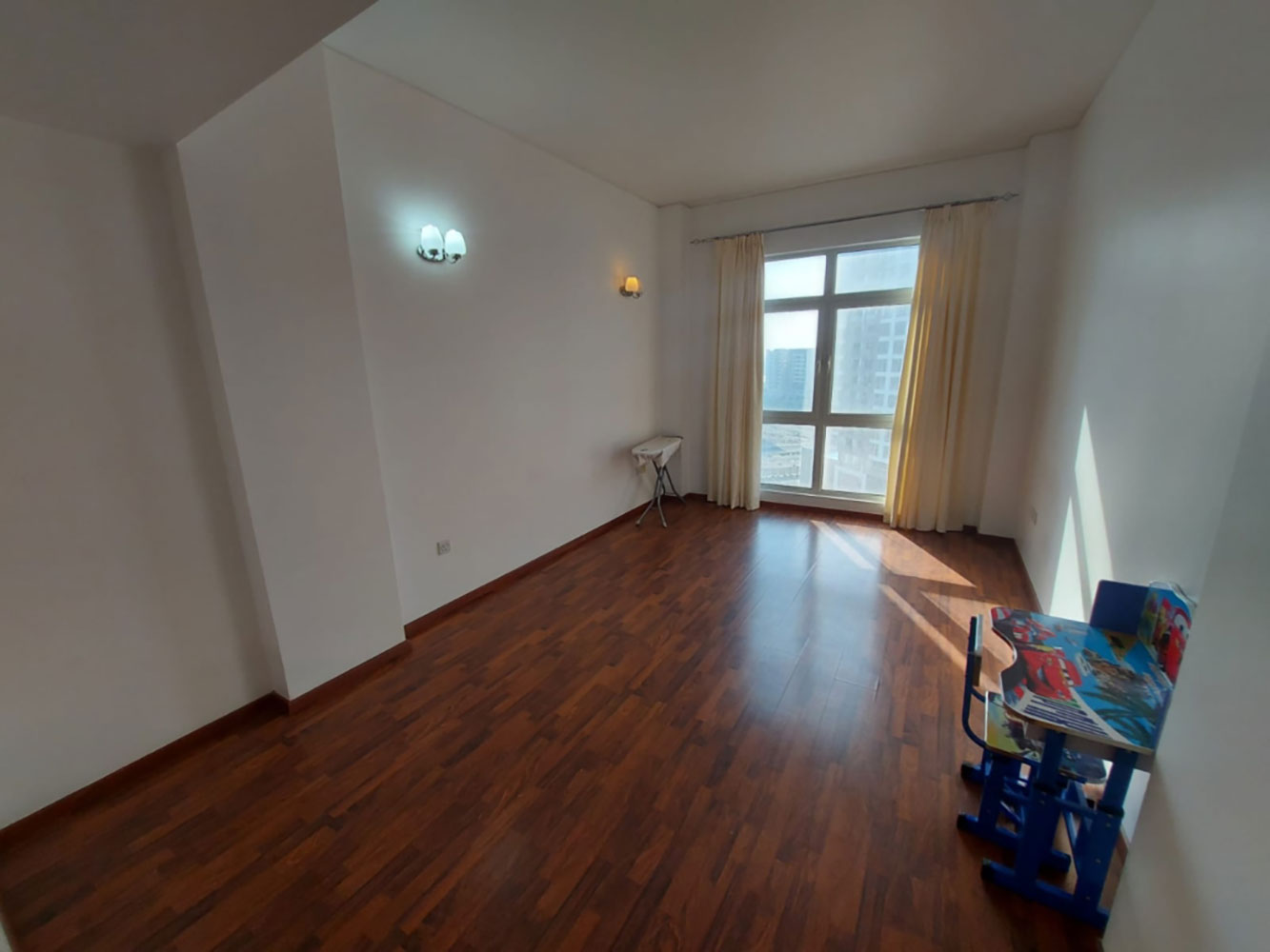 صورة شقة للبيع في جزر امواج #1992 3