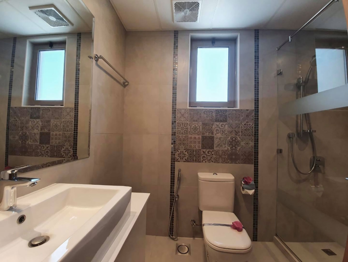 صورة شقة للإيجار في جزر امواج #2052 2