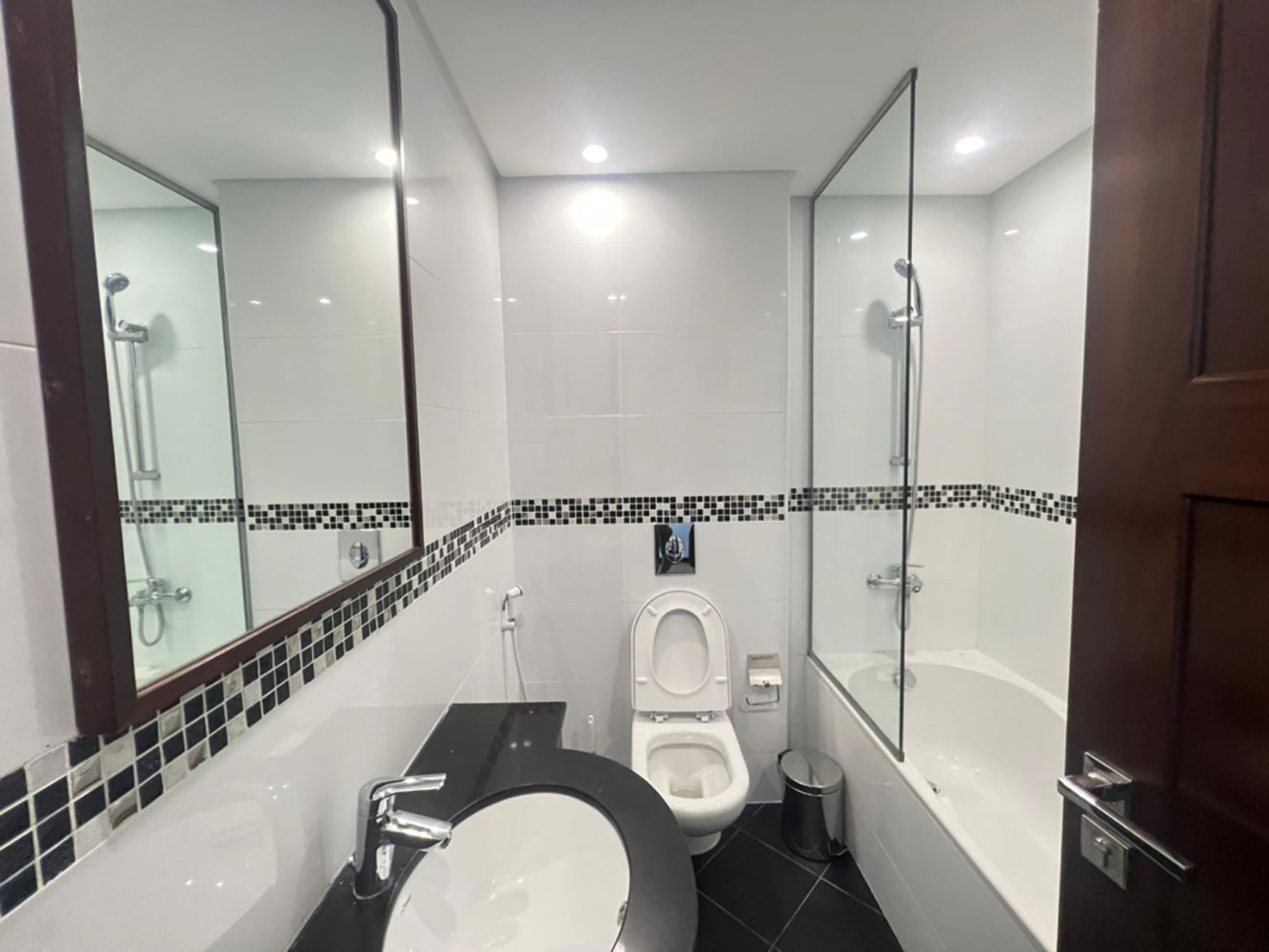 Apartment for Sale in Juffair Image #2075 8