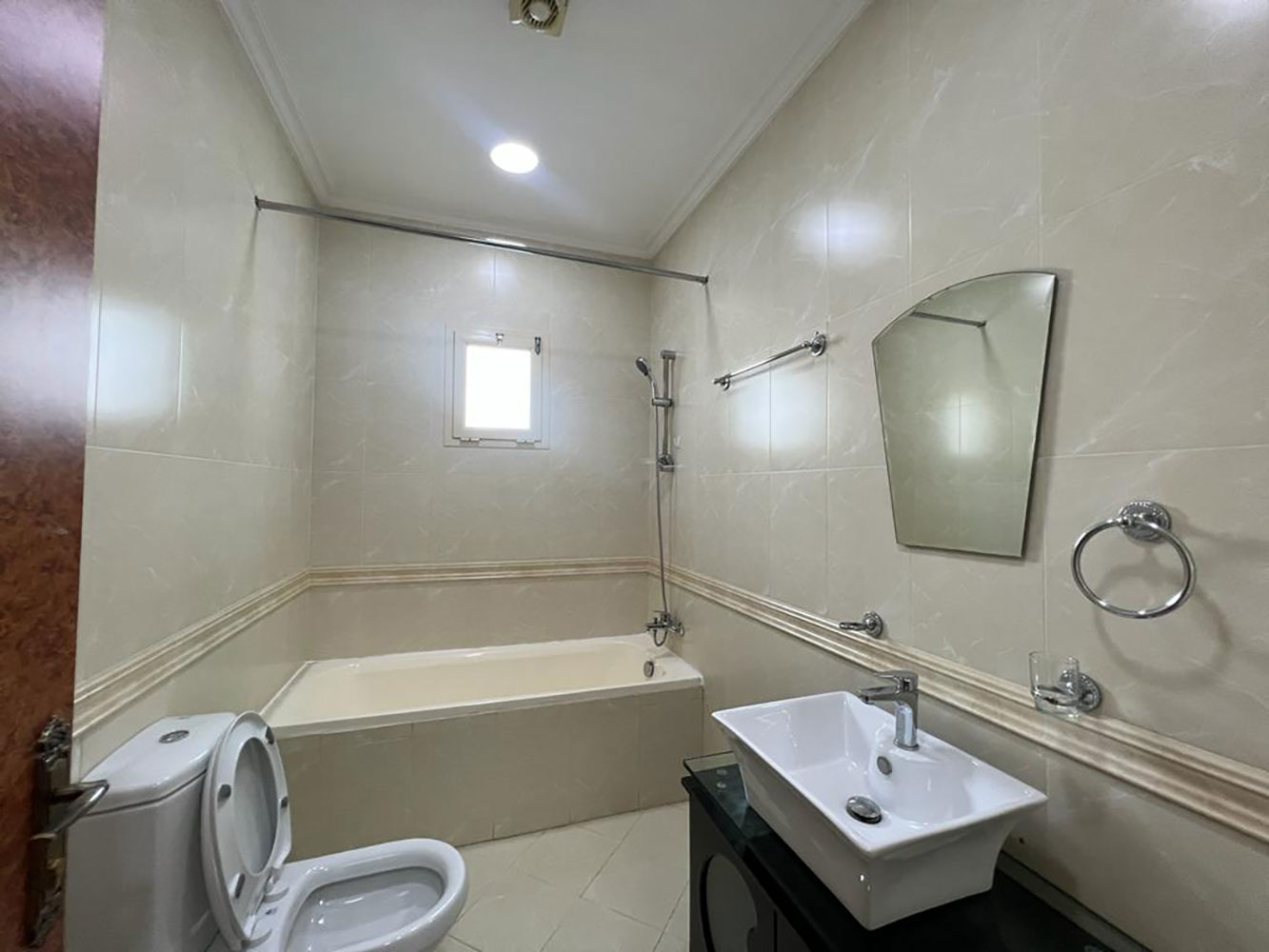 Apartment for Rent in Juffair Image #2077 6