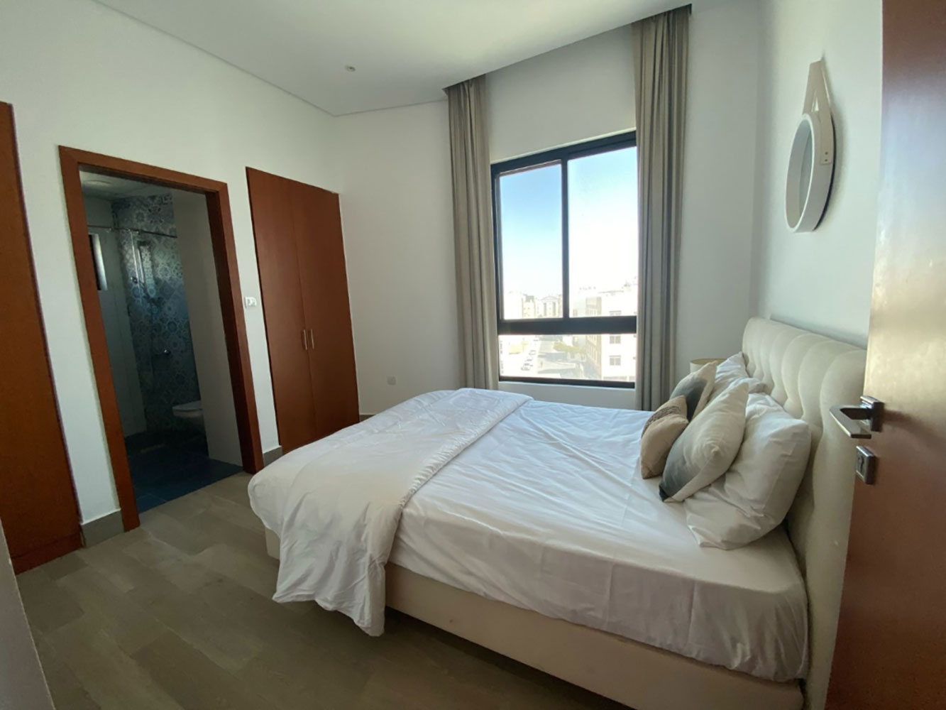 صورة شقة للإيجار في الجنبية #4982 3