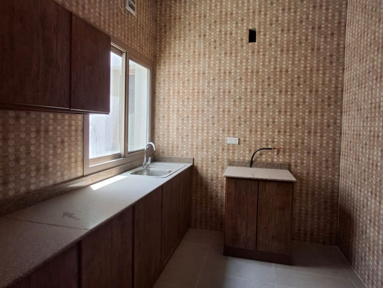 Office for Rent in Sitra Image #5540 3