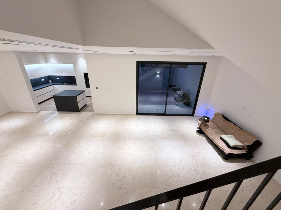 Villa for Sale in Sar Image #11833 4