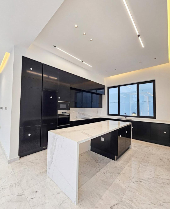 Villa for Sale in Sar Image #12172 4