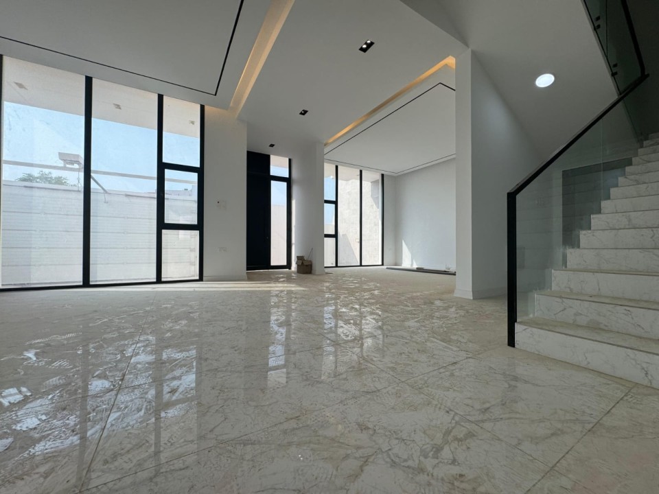 Villa for Sale in Sar Image #9334 1