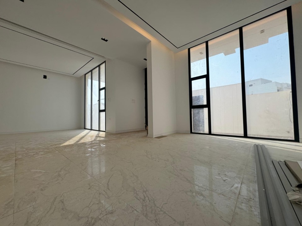 Villa for Sale in Sar Image #9334 3