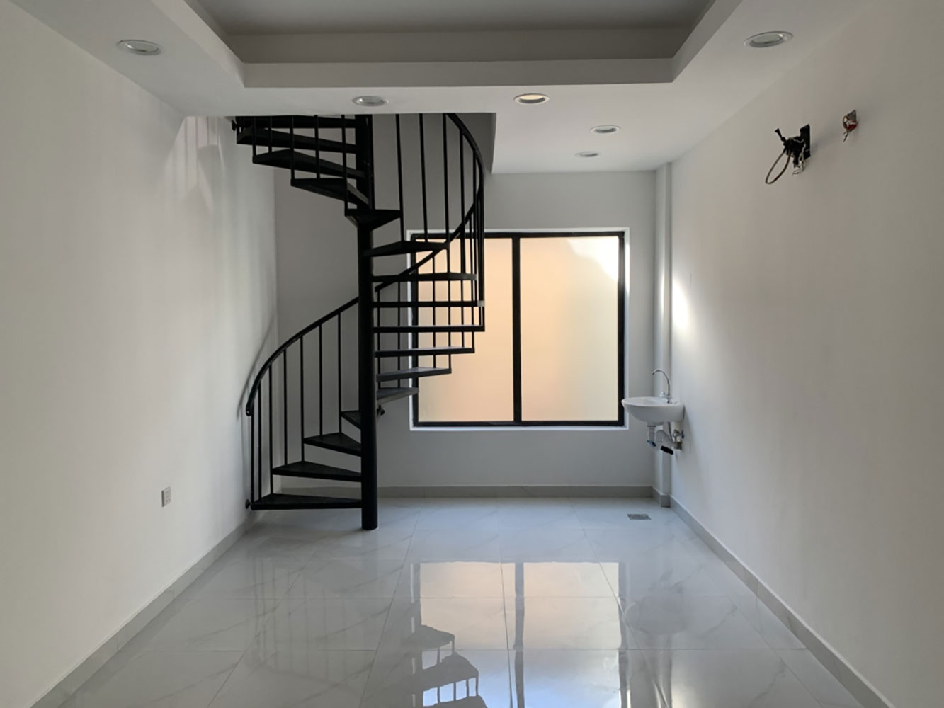 Shop for Rent in Manama Image #4046 3