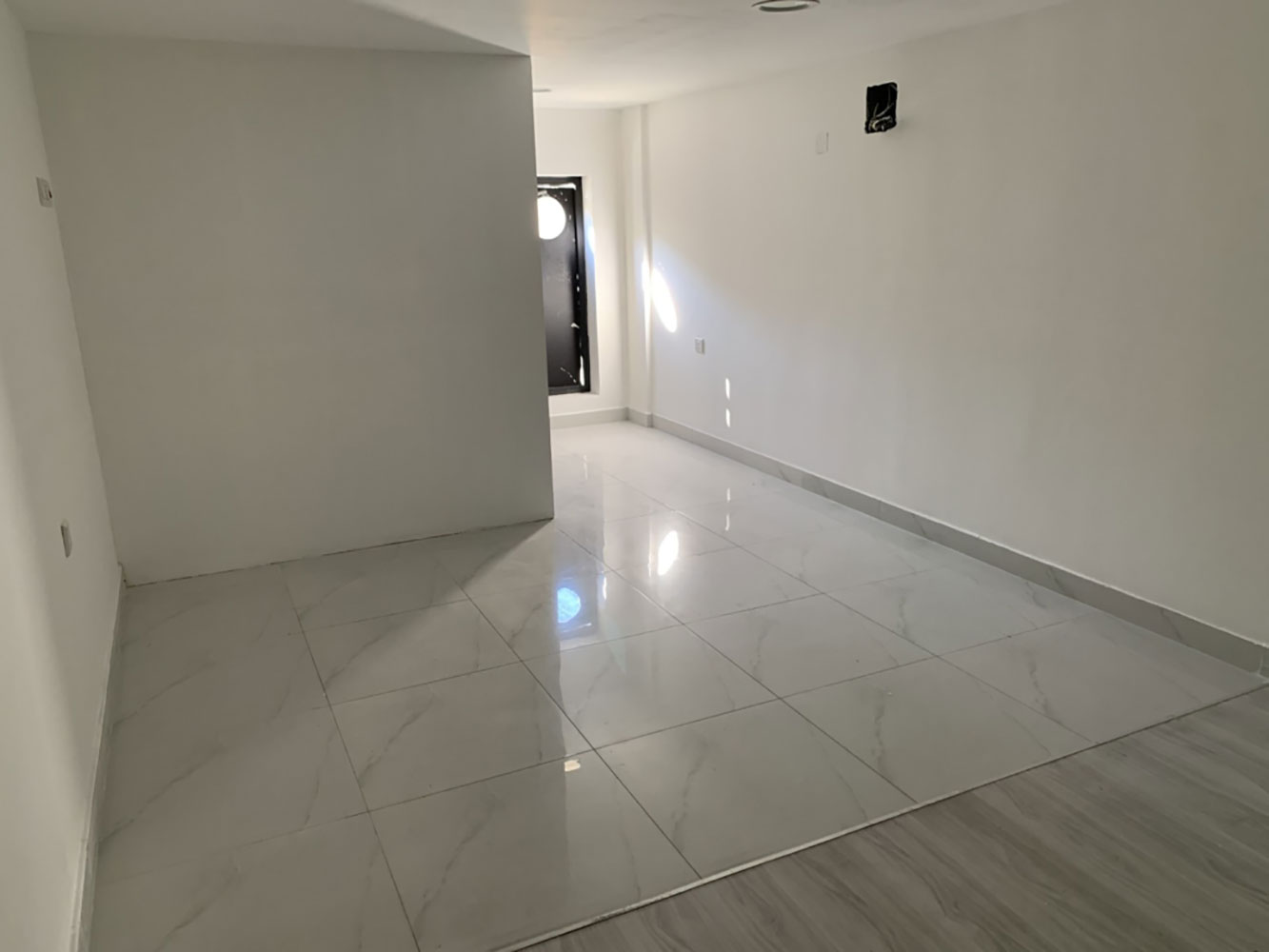 Shop for Rent in Manama Image #4046 2