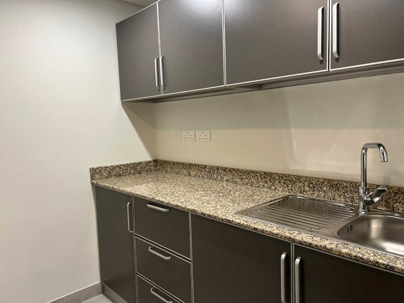 صورة مبنى للبيع في ديار المحرق #6021 8