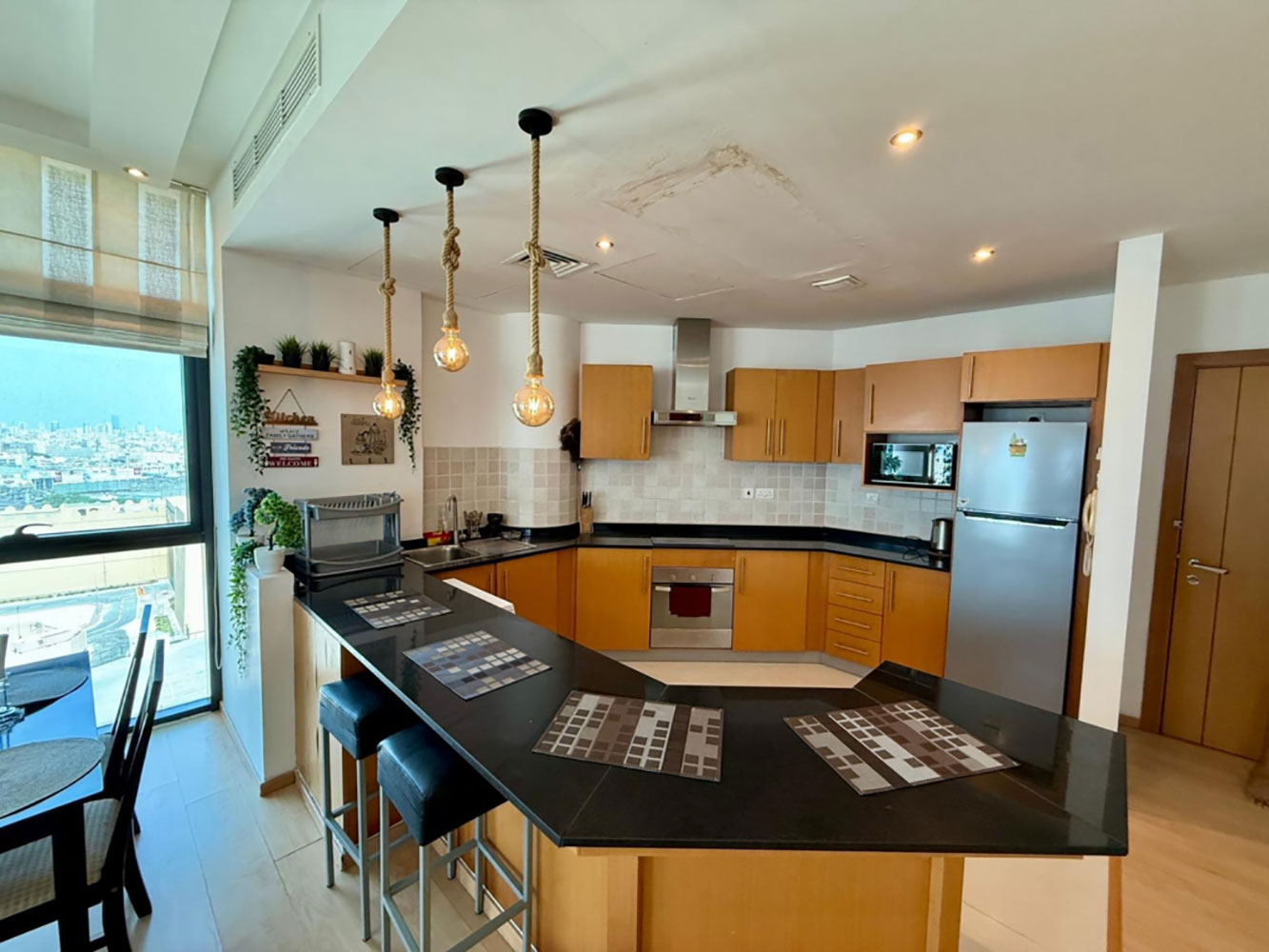 property 6740 image 4