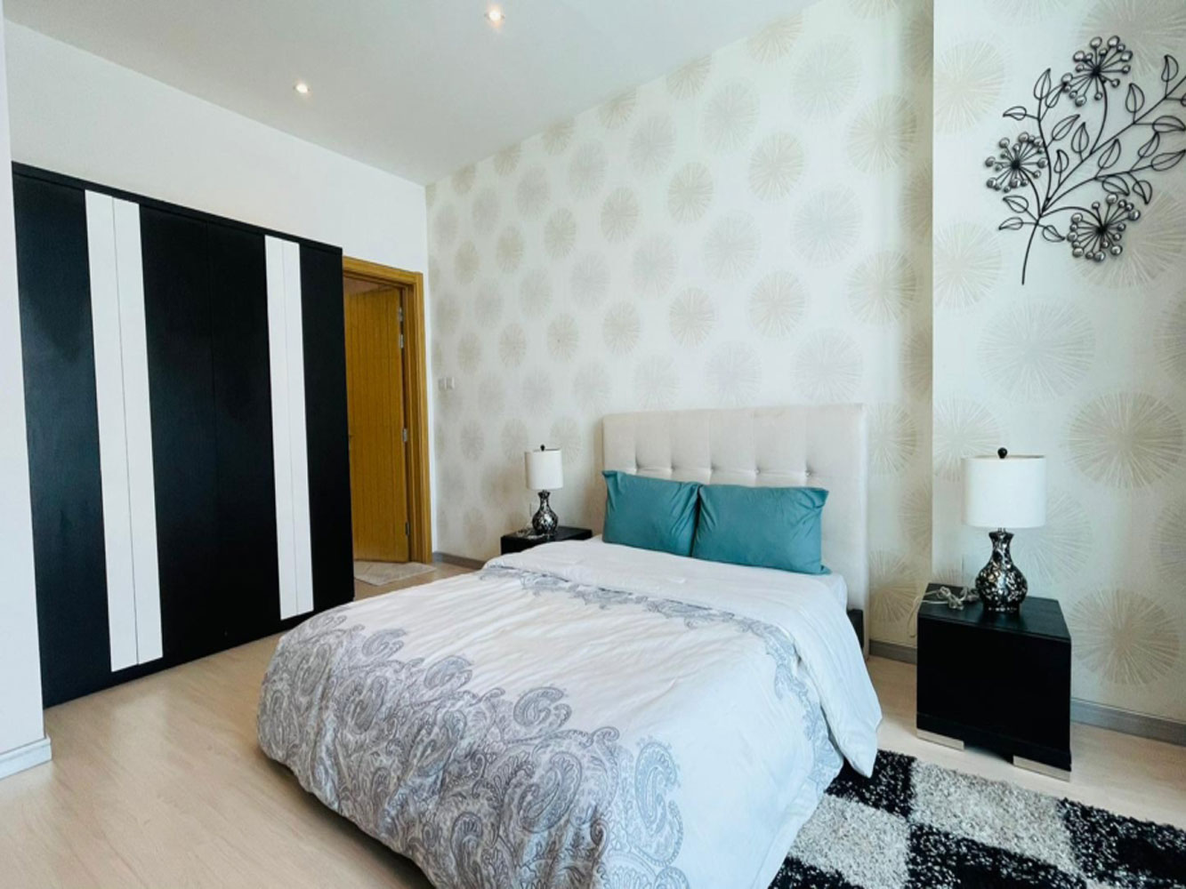 property 6742 image 3