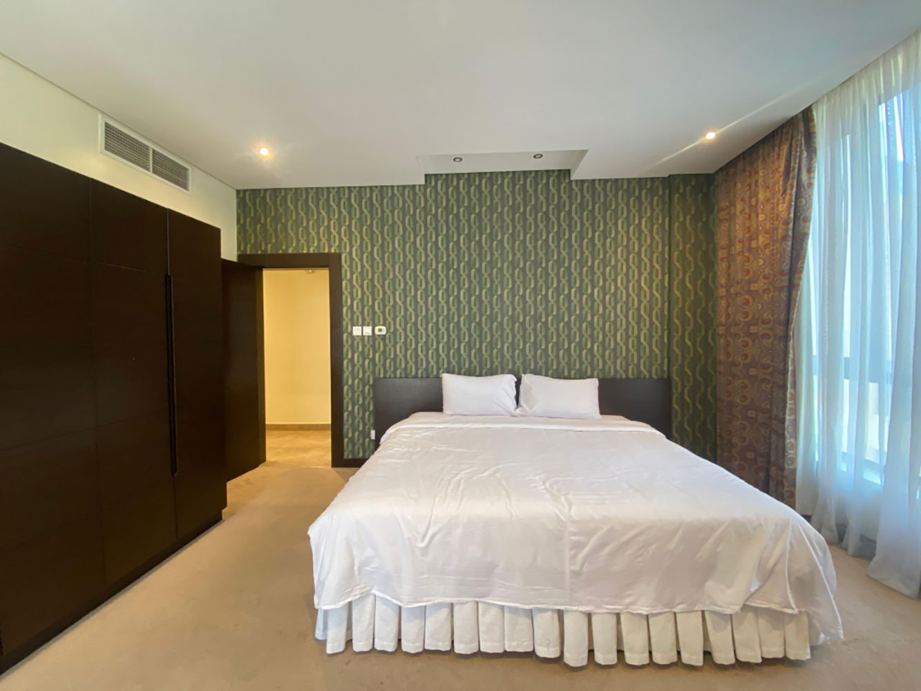 property 6747 image 3