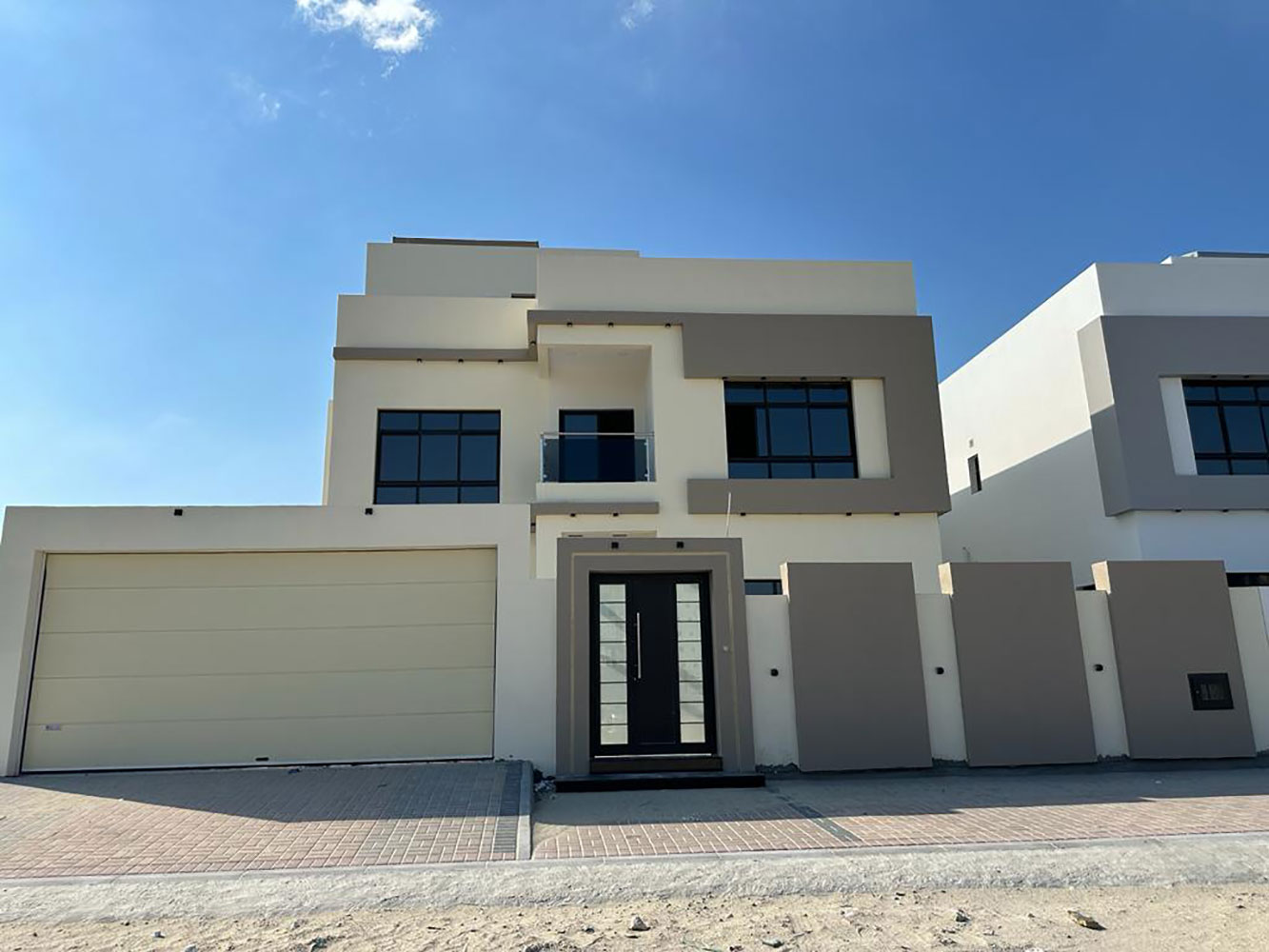 property 1568 image 0