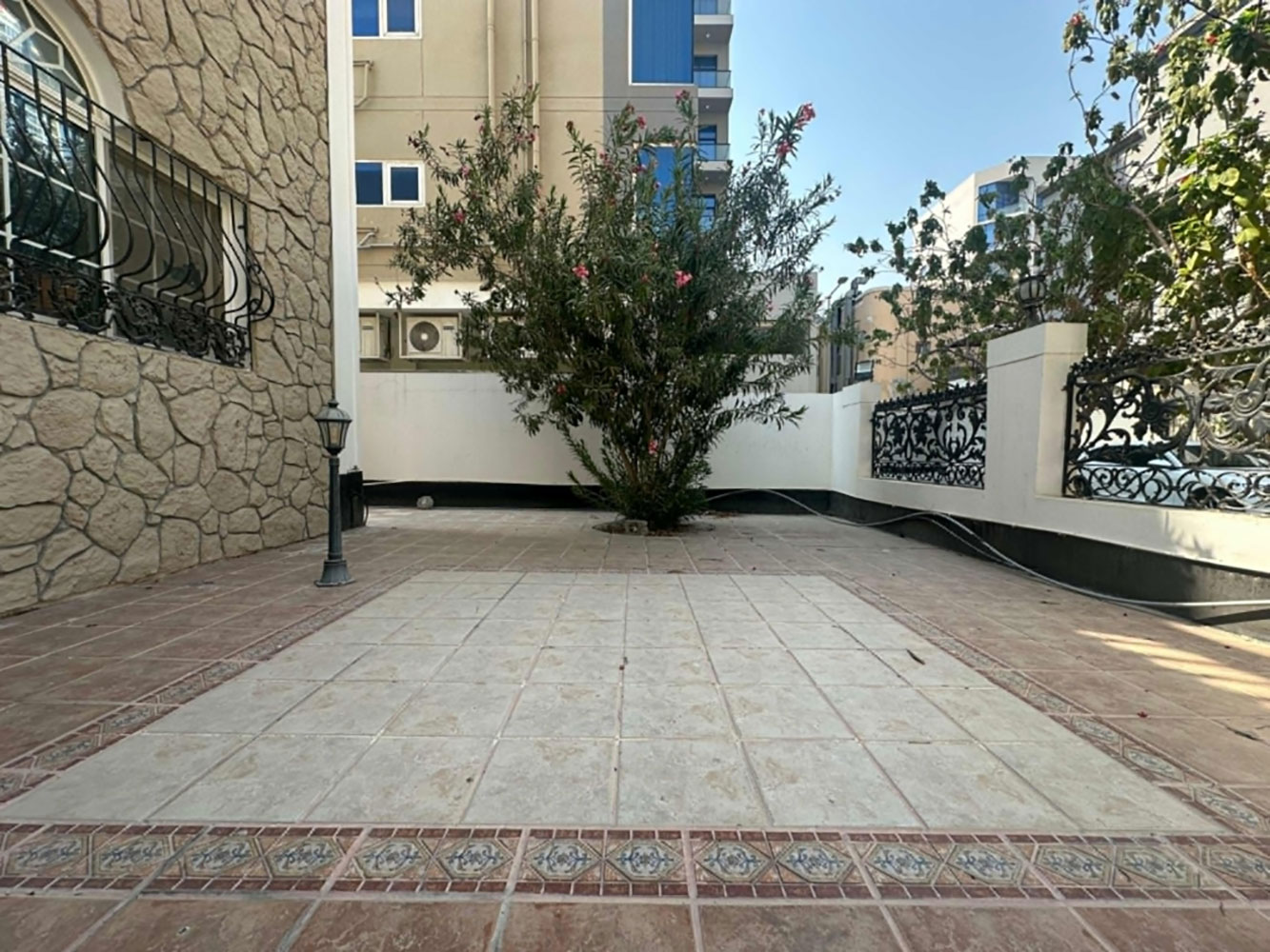 Villa for Sale in Juffair Image #2235 3