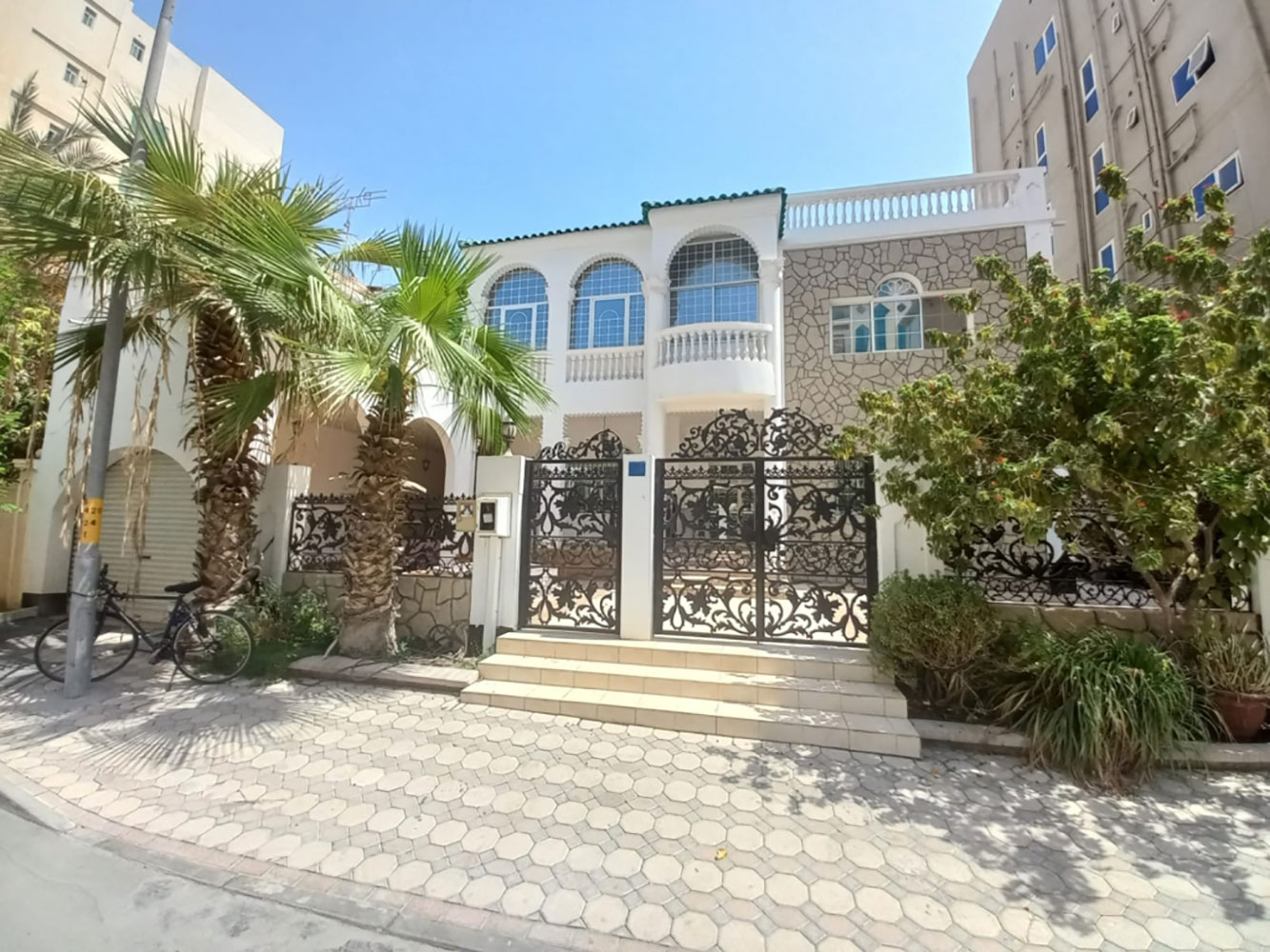 Villa for Sale in Juffair Image #2235 5