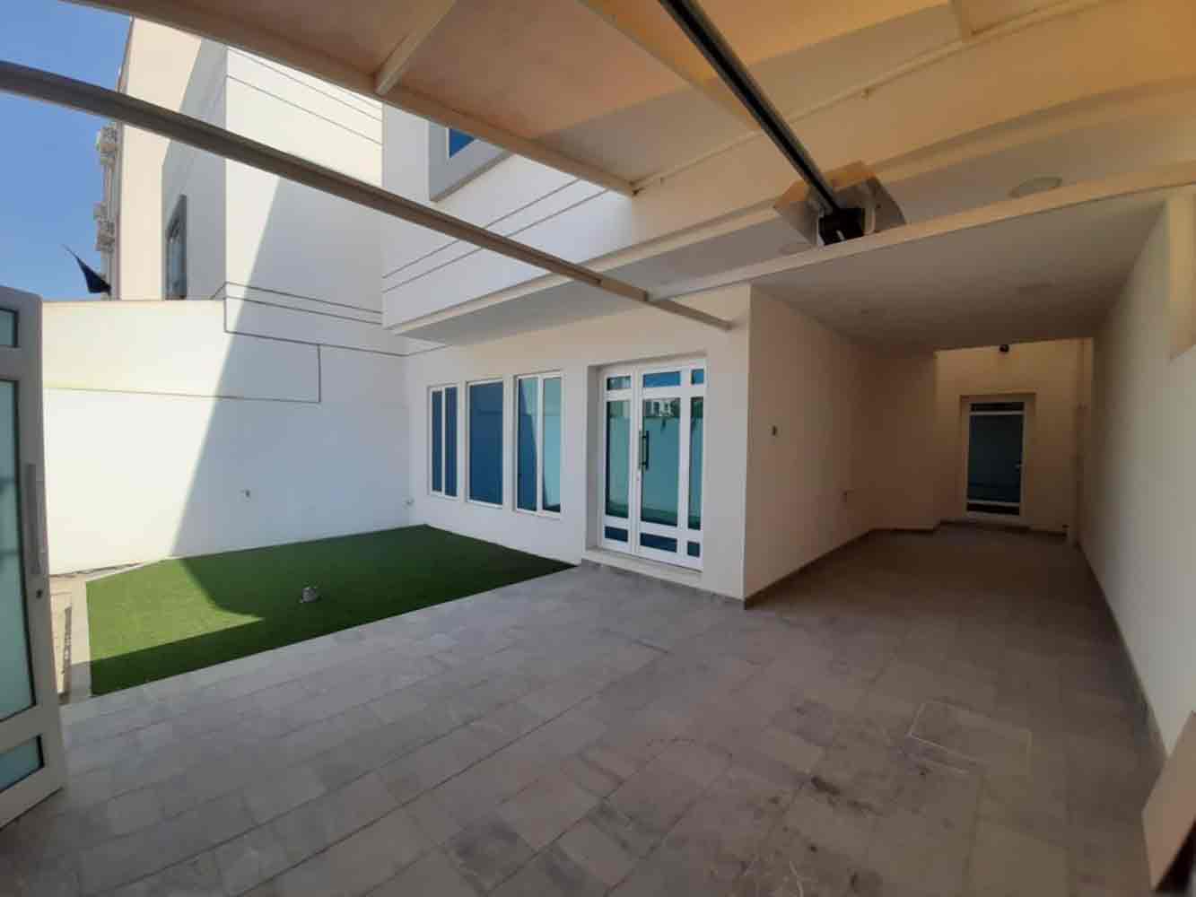 property 4281 image 0