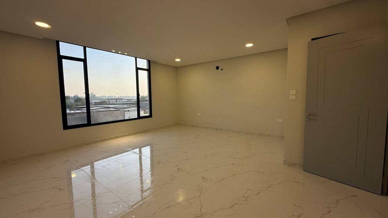 صورة فيلا للبيع في شهركان #8303 4