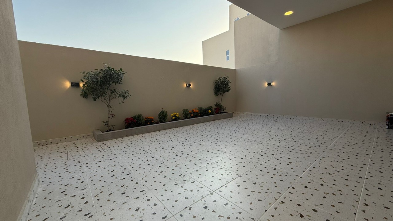 صورة فيلا للبيع في شهركان #8303 8