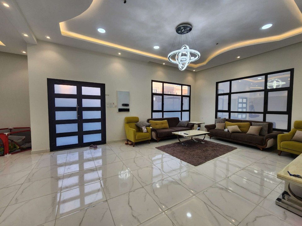 صورة فيلا للبيع في صدد #9879 5