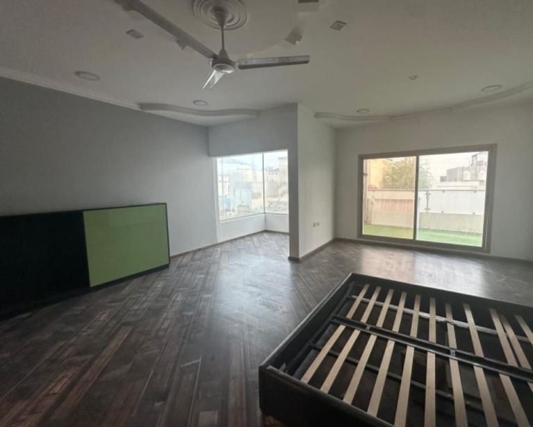 Villa for Sale in Sar Image #11586 6