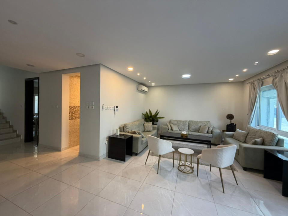 Villa for Sale in Markh Image #11796 3