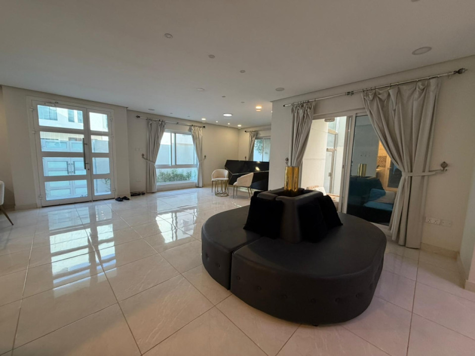 Villa for Sale in Markh Image #11796 4
