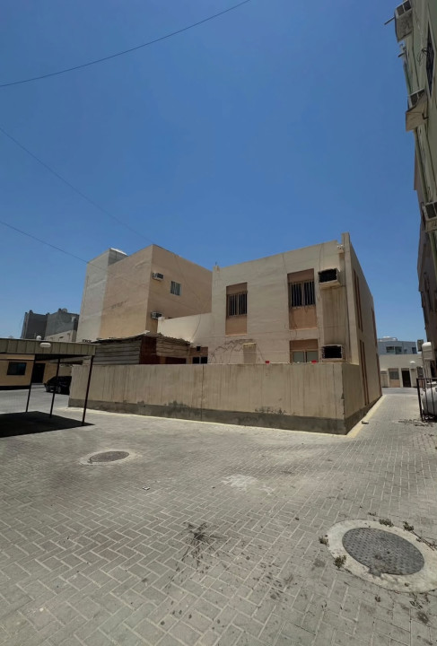 صورة فيلا للبيع في الرفاع الشرقي #12635 1