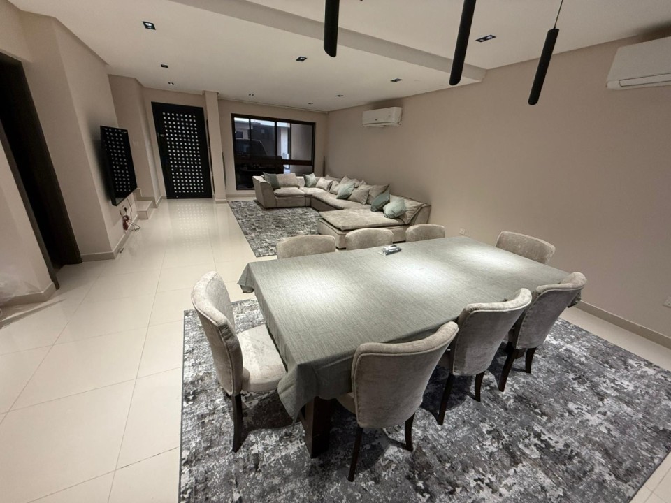 Villa for Sale in Markh Image #7943 0