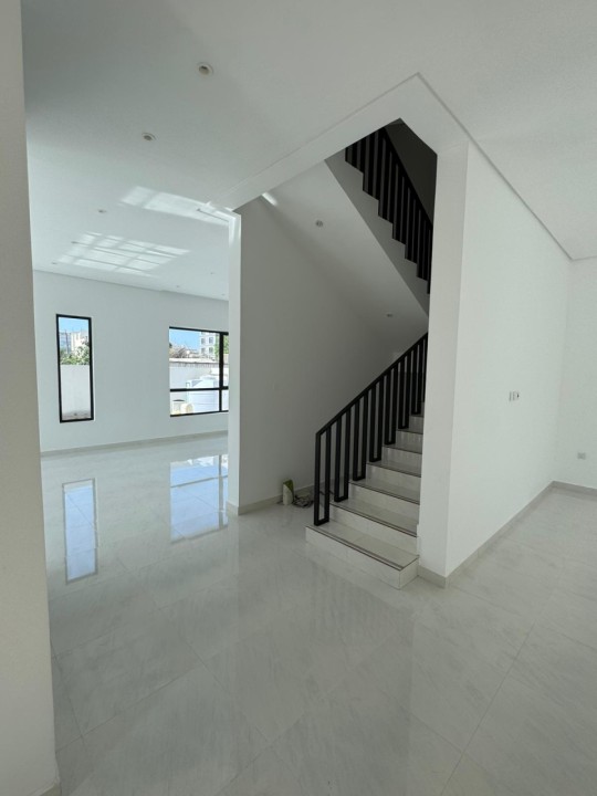 صورة فيلا للبيع في توبلي #8082 2