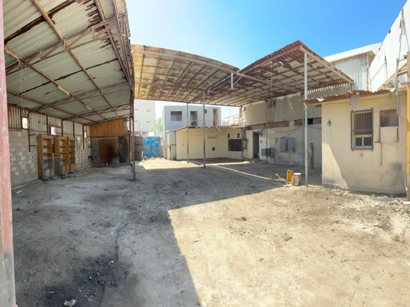 صورة مخزن للإيجار في سترة الصناعية #2803 5