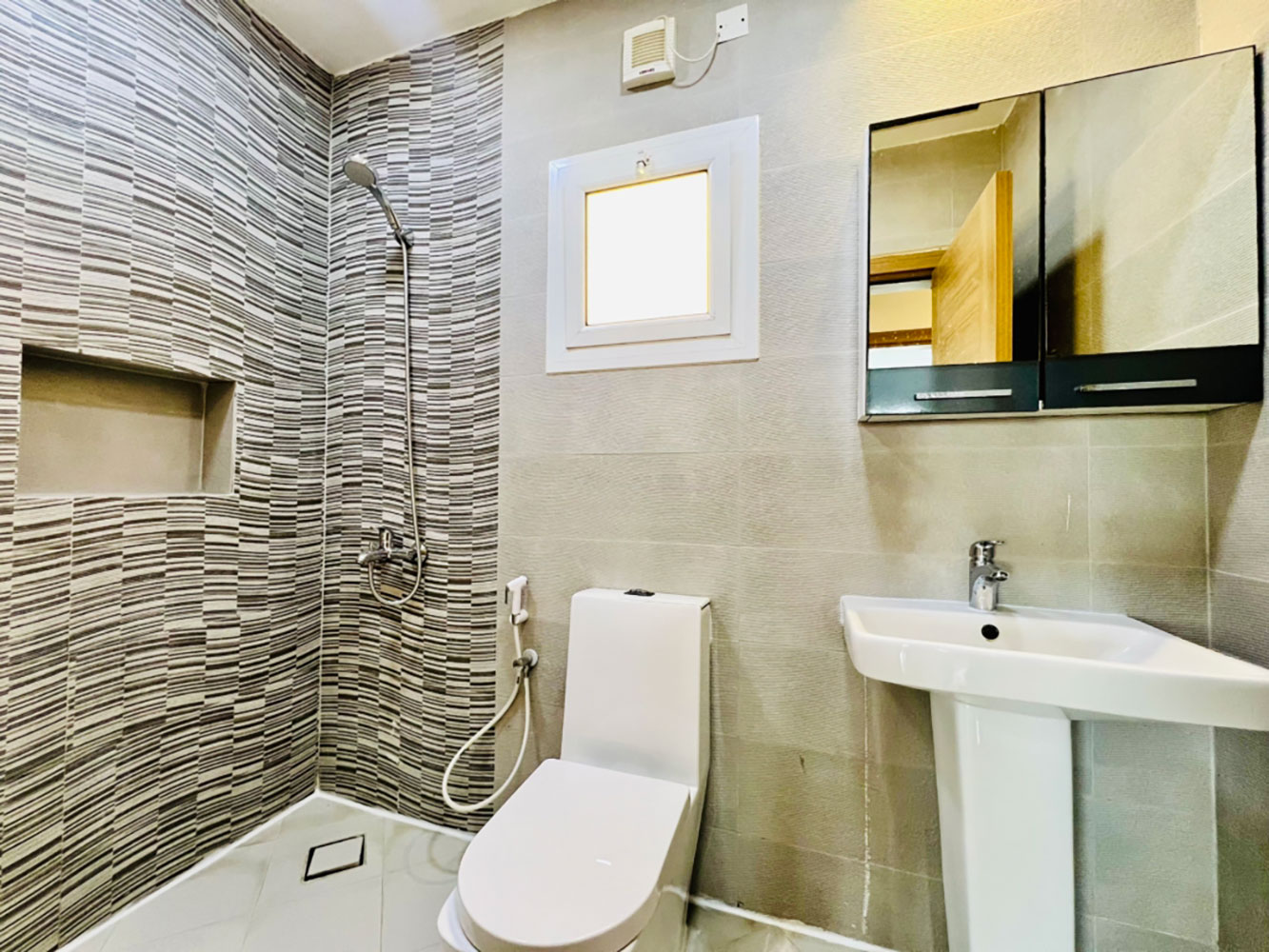 صورة شقة للإيجار في توبلي #3001 4