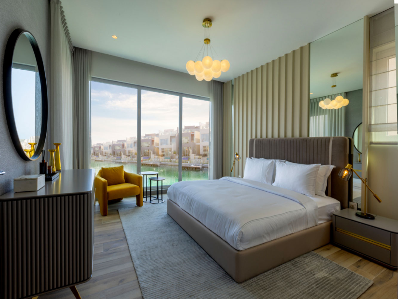 property 6689 image 0