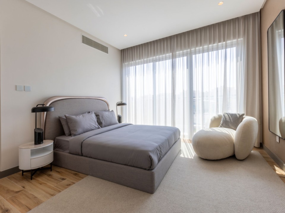 property 6893 image 0