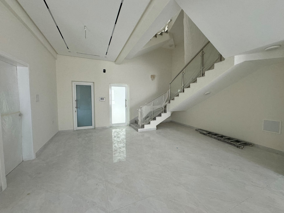 Villa for Sale in Arad Image #12088 2