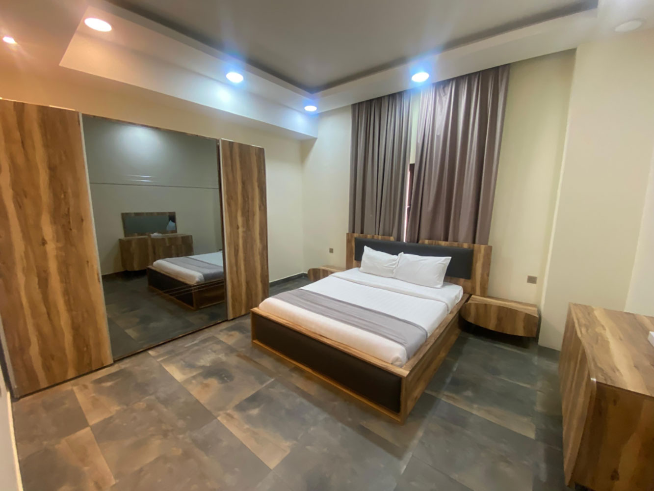 property 6144 image 2