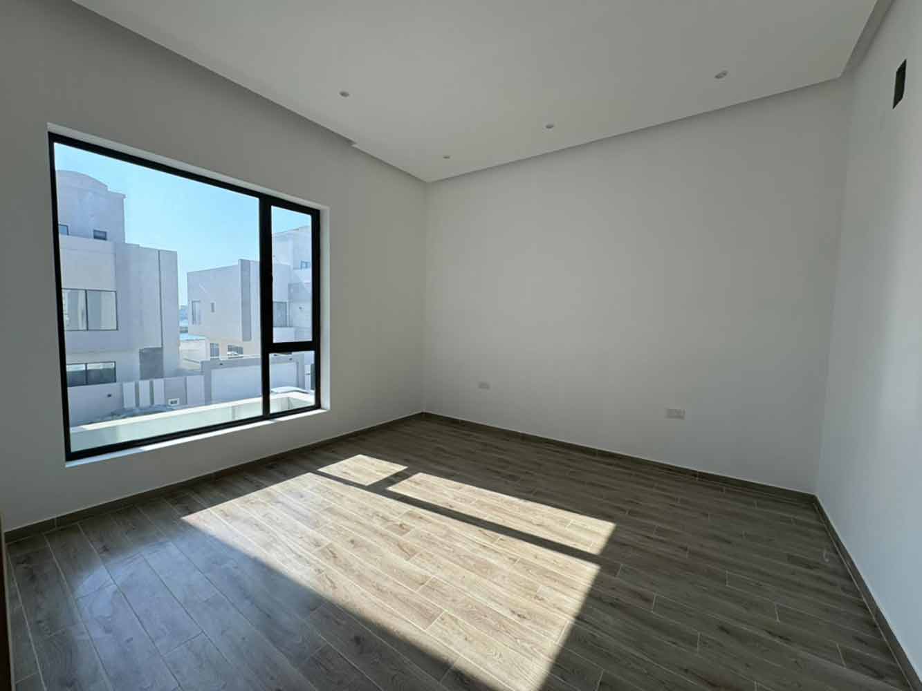 Villa for Sale in Hidd Image #6276 10