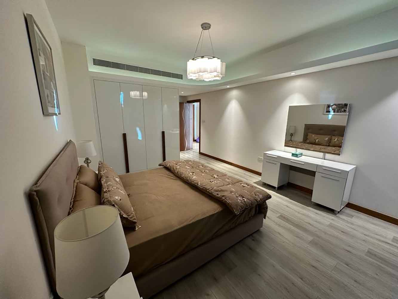 property 6480 image 1