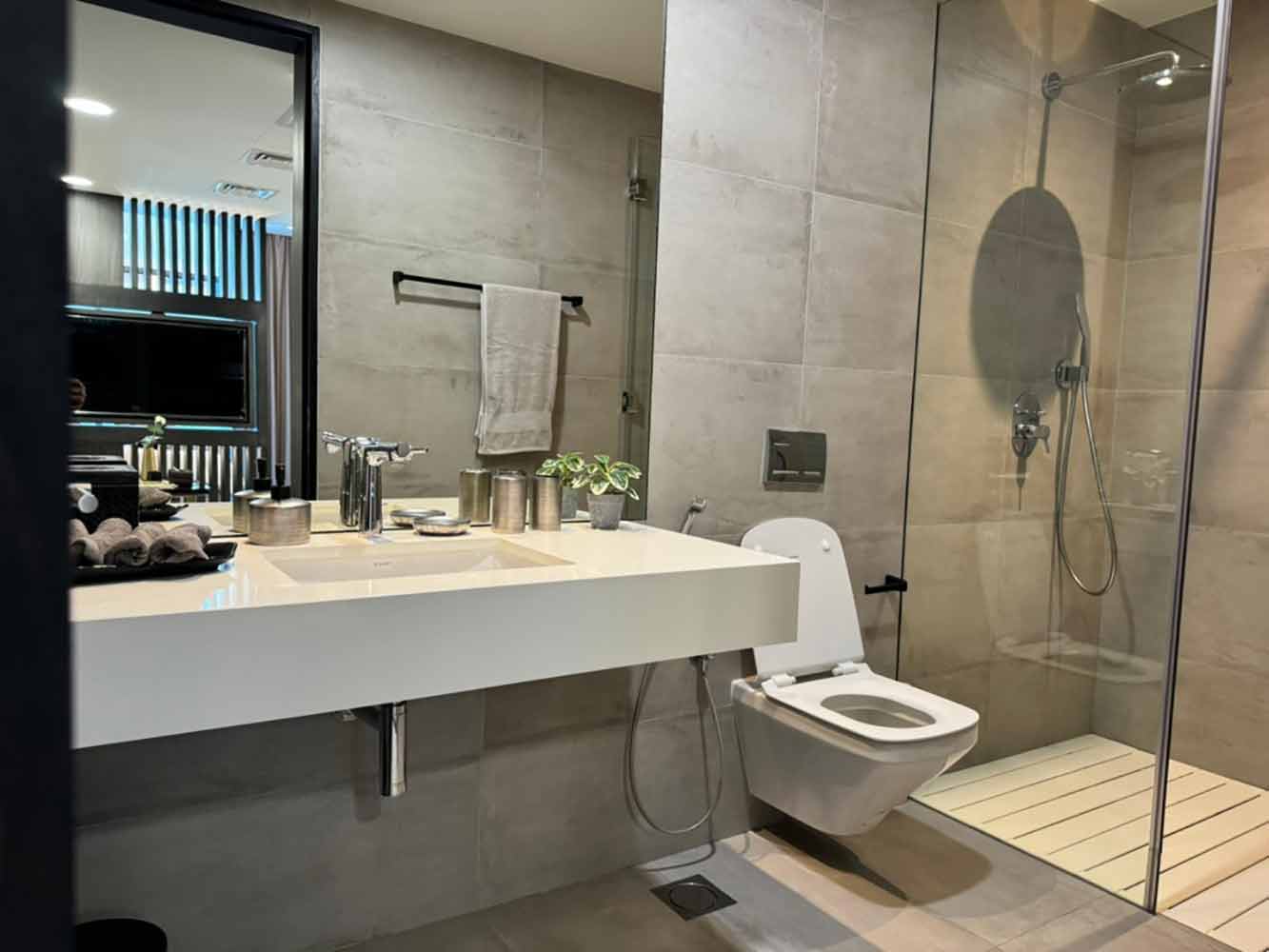 property 6481 image 2