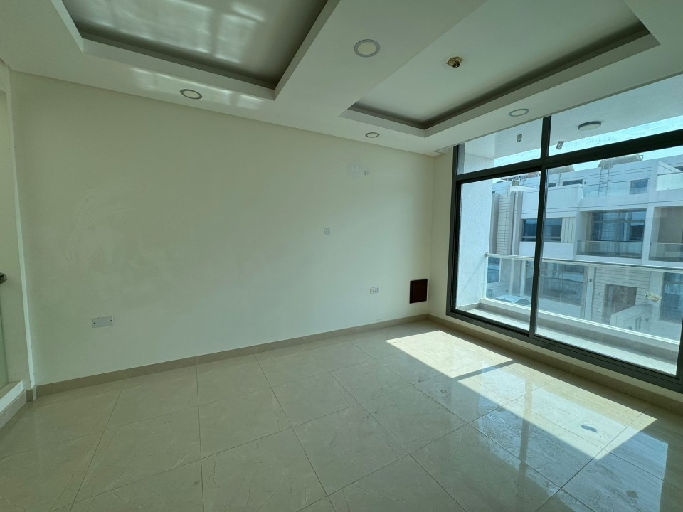 property 7679 image 5