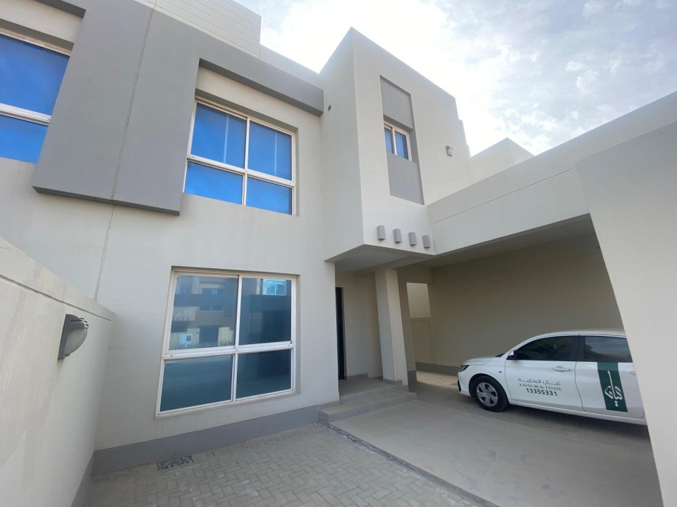 صورة فيلا للبيع في جنوسان #7730 1