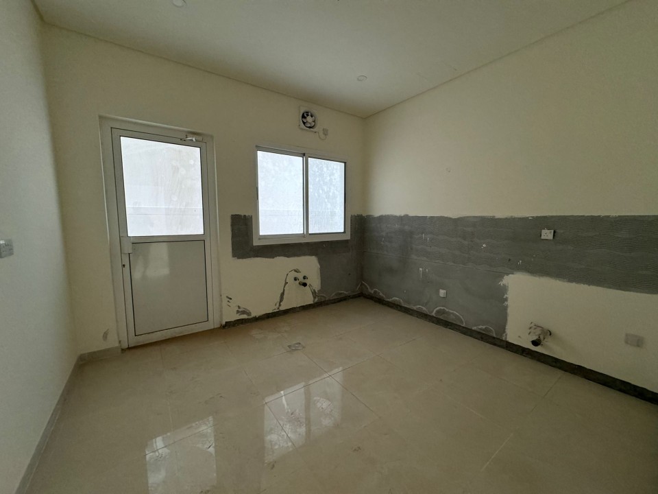 صورة فيلا للبيع في جنوسان #8130 3