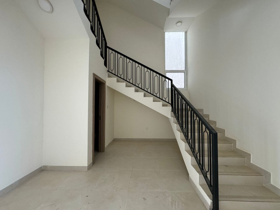 صورة فيلا للبيع في جنوسان #8130 4