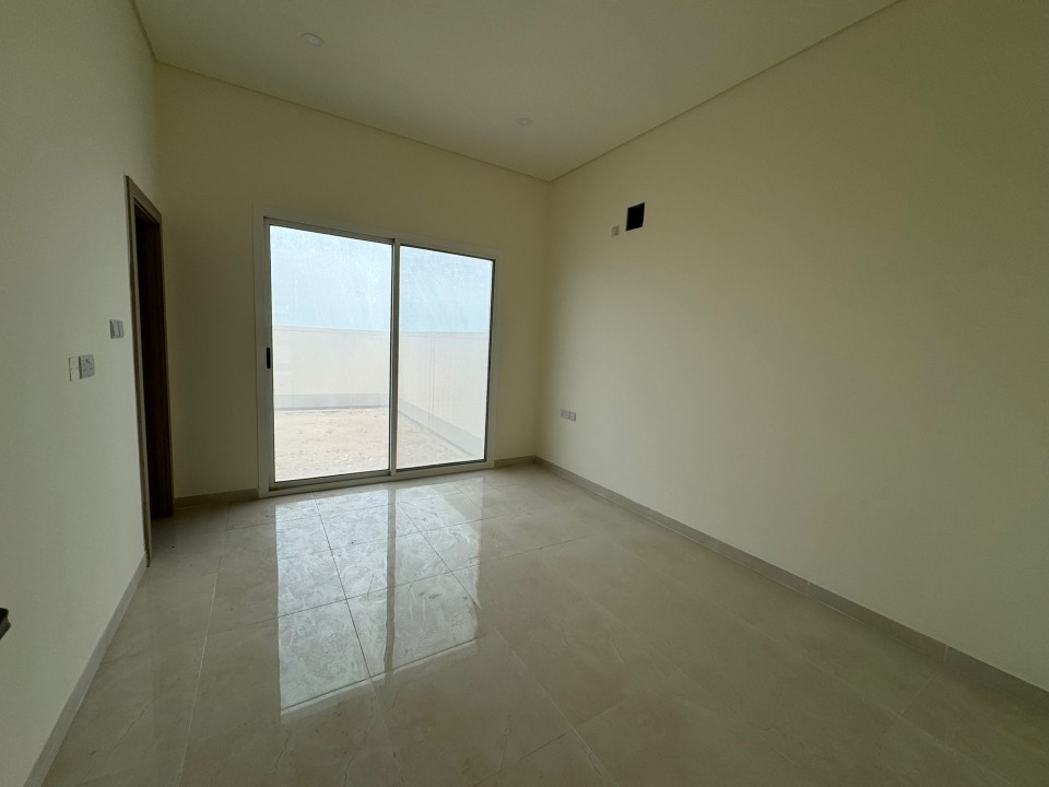 صورة فيلا للبيع في جنوسان #8130 8