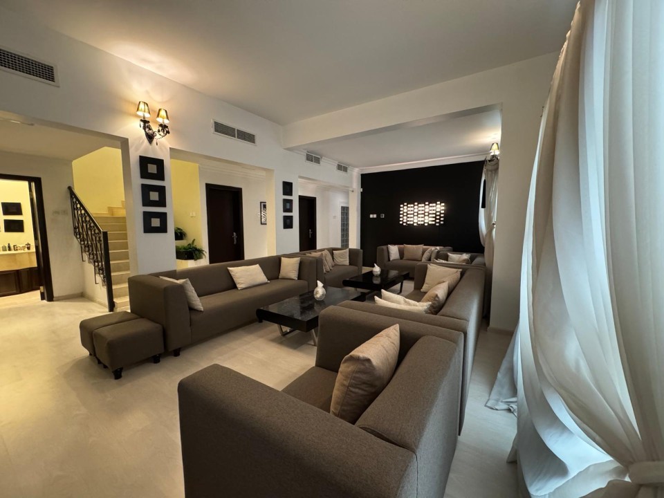 صورة فيلا للبيع في الجنبية #9621 1