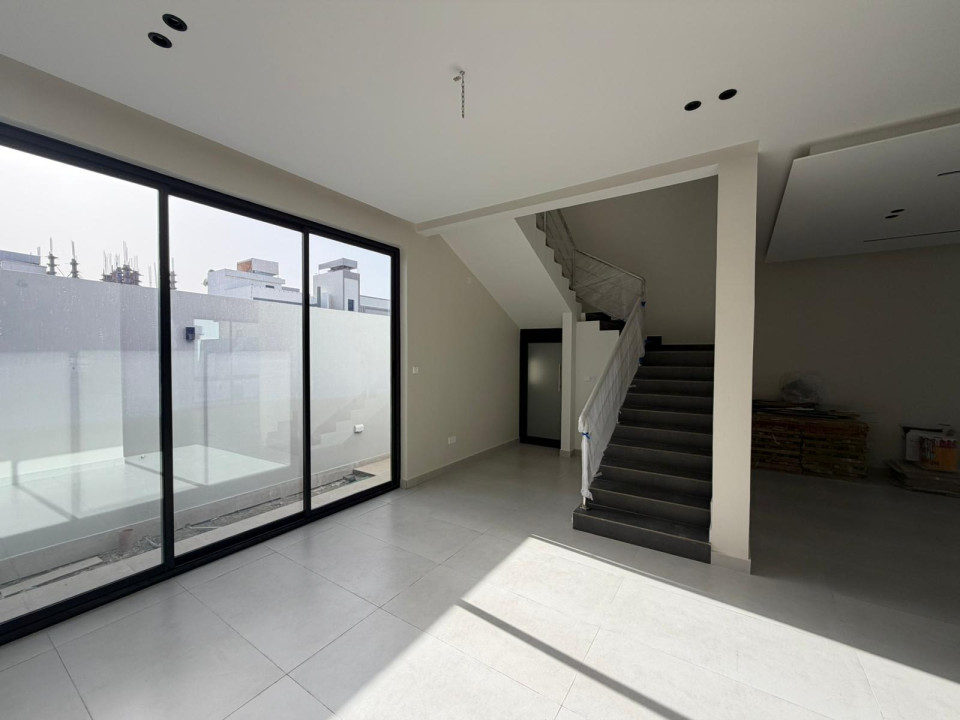 صورة فيلا للبيع في المالكية #9802 4