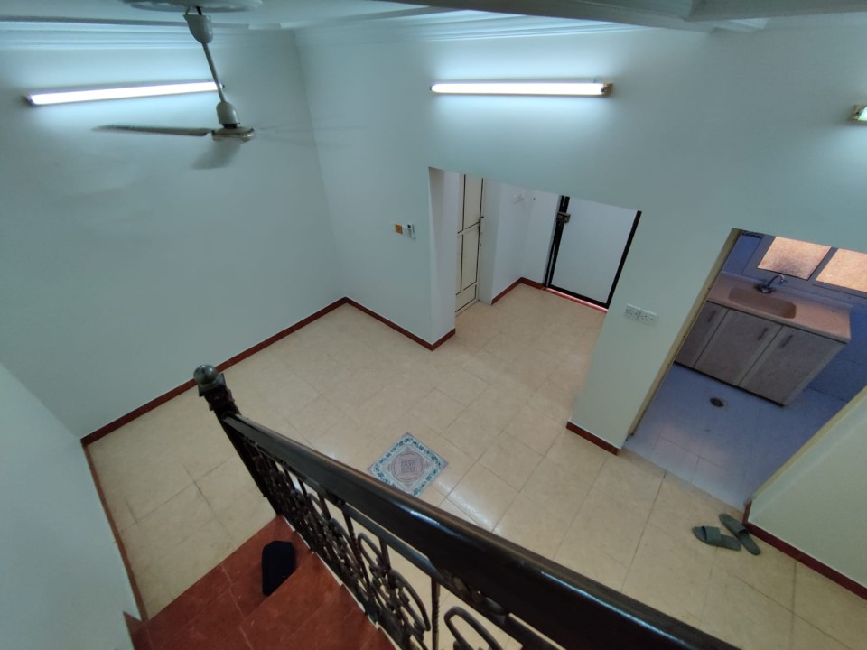 property 7574 image 0